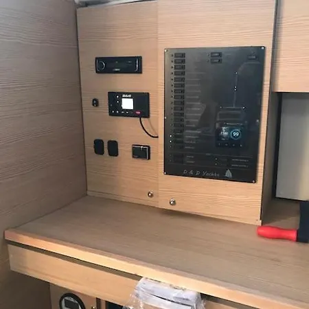 Hotel en barco Polina I