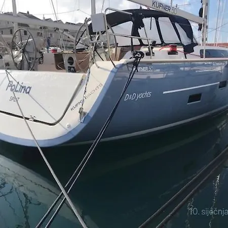 Polina I Hotel en barco Trogir