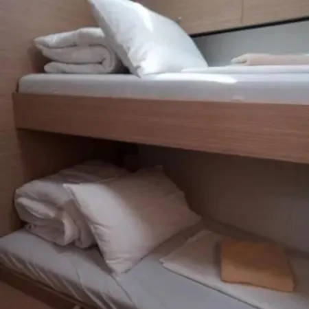 Polina I Bådhotel